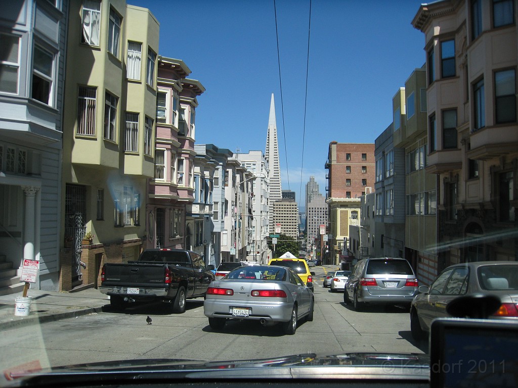 2011 Bay 2 Breakers Friday 0180.JPG - I was able to participate in the 100th annual running of the Bay to Breakers 12K race in San Francisco California. A weekend for sightseeing and racing.